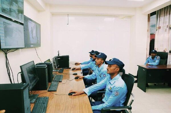 በአዲስ አበባ 32 አዳዲስ የፖሊስ እና የእሳትና አደጋ ሥጋት መከላከያ ተቋማት ተመረቁ - Sputnik አፍሪካ