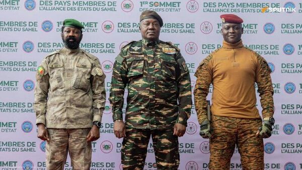 የሳኅል ሀገራት ጥምረት እጀ ዙር ቅኝ አገዛዝ ዛቻዎች እና የፈረንሳይን የሲ - Sputnik አፍሪካ