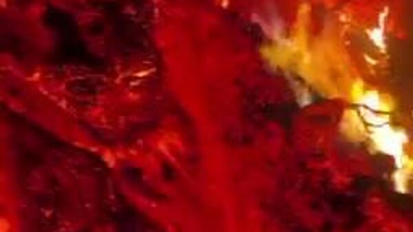 #viral | የኤትና ተራራ እሳተ ጎመራ 1,580 ሜትር የዘለለ ቅላጭ ተፋ - Sputnik አፍሪካ