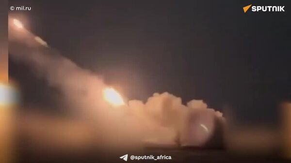 የሩሲያ ግራድ ባለብዘ ሮኬት ማስወንጨፊያ ቡድኖች በዴኔፕሮፔትሮቭስክ ክልል ቬሎኮሚካይሎቭካ መንደር የጠላት ምሽጎችን አወደሙ - Sputnik አፍሪካ