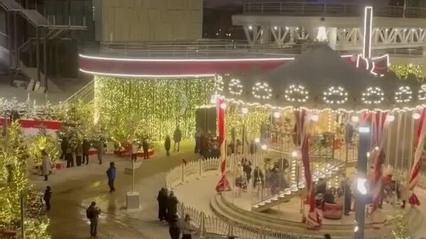 #viral | ምናባዊ-መሰል የበዓል ድባብ - የሞስኮን የወንዝ ዳርቻ ያሸበረቁ 1,200 የገና ዛፎች - Sputnik አፍሪካ