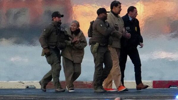 አሜሪካ ቬንዙዌላ ላይ ያደረገችው ዘመቻ 'በግላጭ የታየ የአምባገነናዊነት አረመኔያዊ ማሳያ ነው' - አክቲቪስት - Sputnik አፍሪካ