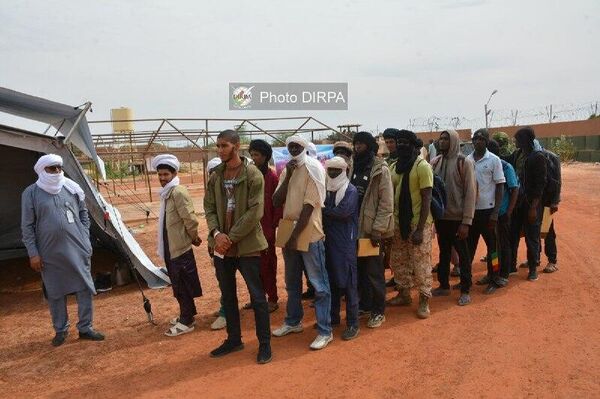 ማሊ የብሔራዊ እርቅ አካል የሆኑ 341 የቀድሞ አማፂያንን ወደ ጦር ሠራዊቱ ቀላቀለች - Sputnik አፍሪካ