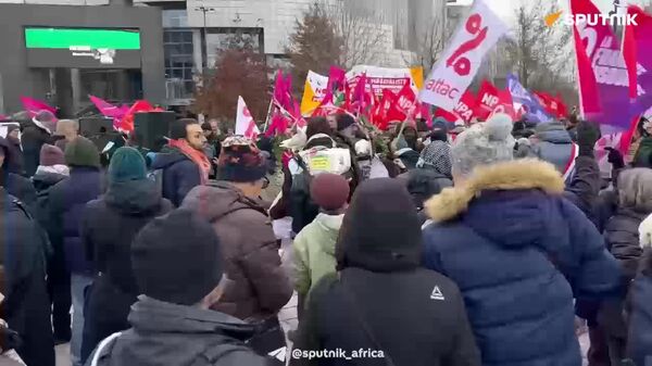 'የተስፋፊዎችን ጠብ አጫሪነት እንቃወማለን'፤ በፈረንሳይ ለቬንዙዌላ የድጋፍ ሰልፍ ተካሄደ - Sputnik አፍሪካ