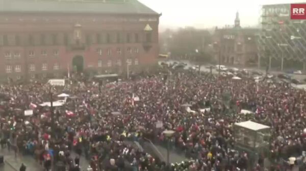 “እጃችሁን ከግሪንላንድ ላይ አንሱ!” - የአሜሪካን ተስፋፊ ፍላጎት በመቃወም በኮፐንሀገን ሰልፍ ተካሄደ - Sputnik አፍሪካ