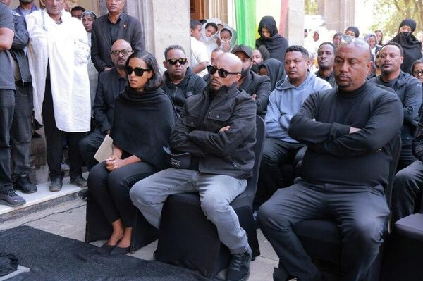 የአርቲስት ነጻነት ወርቅነህ ሥርዓተ ቀብር ተፈጸመ - Sputnik አፍሪካ