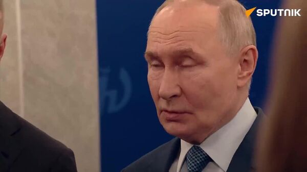 ሩሲያ ሁልጊዜም የአርክቲክ አሰሳ መሪ ነች፤ በዓለም ላይ ተወዳዳሪ የሌላቸው የበረዶ ደርማሽ መርከቦችንም ትገነባለች - ፑቲን - Sputnik አፍሪካ