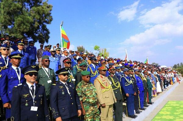 የኢትዮጵያ አየር ኃይል አካዳሚ በተለያዩ የሙያ ዘርፎች ያሠለጠናቸውን አብራሪዎችና ሙያተኞች አስመረቀ - Sputnik አፍሪካ
