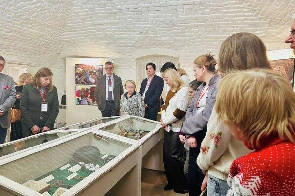 የኢትዮጵያ ኦርቶዶክስ ተዋህዶ ቤተክርስቲያን ጥንታዊ ቅርሶች በሩሲያ መንግሥት የታሪክ ቤተ-መጻሕፍት ለዕይታ ቀረቡ - Sputnik አፍሪካ