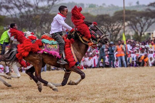 በ86ኛው የአገው ፈረሰኞች በዓል የፈረስ ግልቢያ ትርዒት ድንቅ ትዕይንቶች በምስል - Sputnik አፍሪካ