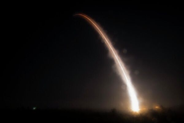 An unarmed Minuteman III intercontinental ballistic missile launches during an operational test on Wednesday, May 1, 2019, at Vandenberg Air Force Base, Calif - Sputnik አፍሪካ