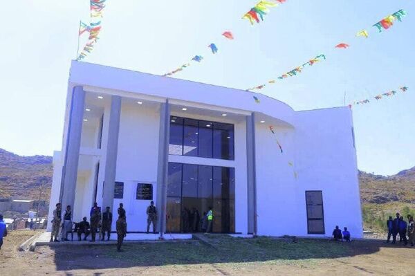 የመከላከያ ሠራዊት ማዕከላዊ ዕዝ ሰማዕታቱን ለመዘከር በ70 ሚሊየን ብር ወጪ ያስገነባውን ዲጂታል ቤተ-መጻሕፍት አስመረቀ - Sputnik አፍሪካ