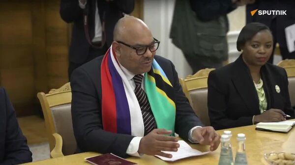 የታንዛኒያ የውጭ ጉዳይ ሚኒስትር ከላቭሮቭ ጋር ባደረጉት ውይይት ከፕሬዚዳንት ሀሰን ለፑቲን የተላከ መልዕክት አቀረቡ - Sputnik አፍሪካ