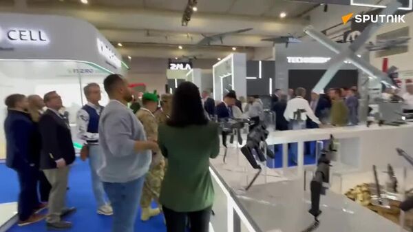 ጎብኚዎች በሪያድ እየተካሄደ ባለው የ2026 ዓለም አቀፍ የመከላከያ ትርዒት ላይ የቀረቡ የሩሲያ የጦር መሣሪያዎችን ለመመልከት እየጎረፉ ነው - የስፑትኒክ ዘጋቢ - Sputnik አፍሪካ