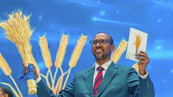 ብልፅግና ፓርቲ ለ7ኛው ጠቅላላ ምርጫ የምርጫ ማኒፌስቶ እና የምርጫ ምልክቱን ይፋ አደረገ - Sputnik አፍሪካ