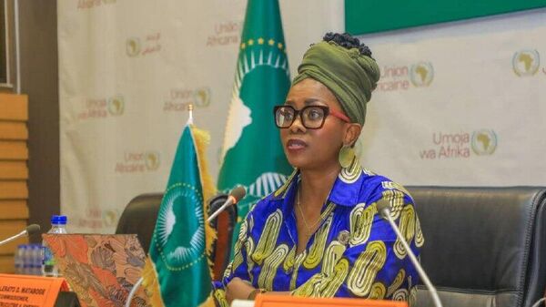 የአፍሪካ ኅብረት ኮሚሽነር ታላቁ የኢትዮጵያ ህዳሴ ግድብ ለአህጉሪቱ ራስ መር የመሠረተ ልማት ግንባታ ምሳሌ ነው ሲሉ አወደሱ - Sputnik አፍሪካ