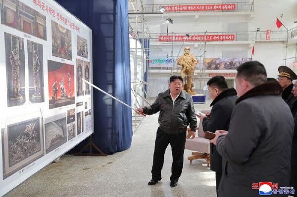 🪖 ኪም ጆንግ ኡን የኩርስክ ነፃ አውጪዎችን ለማክበር የሚቆሙ የመታሰቢያ ሐውልቶችን ሥራ እየመሩ መሆኑ ተዘገበ - Sputnik አፍሪካ