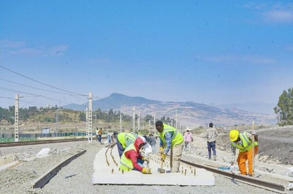 ኢትዮጵያ የጉዞ ጥራትና ደህንነት ለማሻሻል ከሰበታ እስከ ናጋድ ጅቡቲ ያለውን የባቡር መስመር ጥገና እያደረገች መሆኑን አስታወቀች - Sputnik አፍሪካ