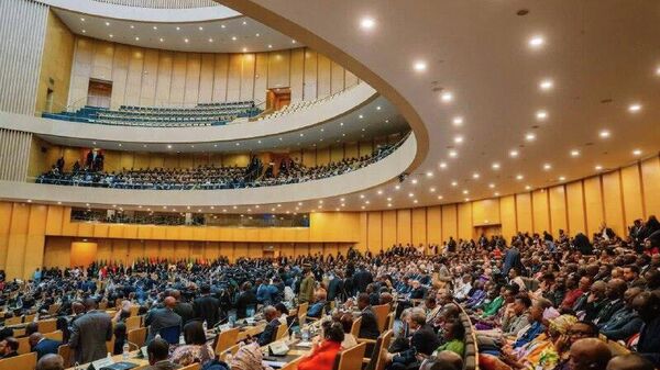 የአፍሪካ ሕብረት 'የባሪያ ንግድ' በሰብአዊነት ላይ የተፈጸመ ወንጀል ነው ሲል አወጀ - Sputnik አፍሪካ