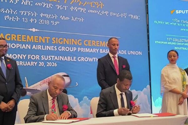 ሦስት ዓመት የፈጀው የኢትዮጵያ አየር መንገድ እና የሠራተኛ ማኅበሩ ድርድር በስምምነት ተጠናቀቀ ሦስት ዓመት የፈጀው የኢትዮጵያ አየር መንገድ እና የሠራተኛ ማኅበሩ ድርድር በስምምነት ተጠናቀቀ - Sputnik አፍሪካ