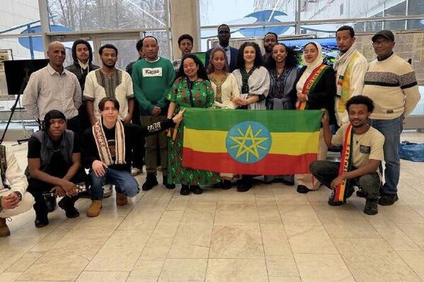 በሩሲያ የኢትዮጵያ ኤምባሲ ከሩድን ዩኒቨርሲቲ ኢትዮጵያውያን ተማሪዎች ጋር የዓድዋ ድል በዓልን አከበረ በሩሲያ የኢትዮጵያ ኤምባሲ ከሩድን ዩኒቨርሲቲ ኢትዮጵያውያን ተማሪዎች ጋር የዓድዋ ድል በዓልን አከበረ - Sputnik አፍሪካ