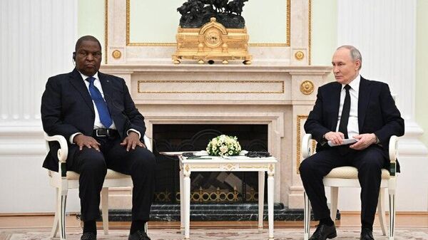 ፑቲን ከማዕከላዊ አፍሪካ ሪፐብሊክ ፕሬዚዳንት ጋር በሞስኮ ውይይት እያደረጉ ነው - Sputnik አፍሪካ