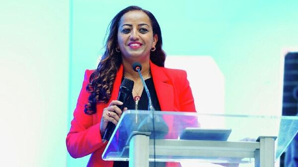 የጤና ሚኒስቴር የፀሐይ ኃይል መሳሪያዎችንና ሞተር ሳይክሎችን ለክልሎች አስረከበ - Sputnik አፍሪካ