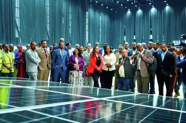 የጤና ሚኒስቴር የፀሐይ ኃይል መሳሪያዎችንና ሞተር ሳይክሎችን ለክልሎች አስረከበ - Sputnik አፍሪካ