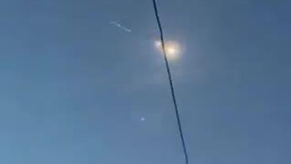 #viral | የሜቲዎራይት የጠፈር አለት ስብርባሪዎች በጀርመን መኖሪያ ቤቶች ላይ ወድቀው የኳስ መጠን ያለው ቀዳዳ ፈጠሩ - Sputnik አፍሪካ