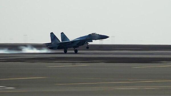 የሩሲያ የኤሮስፔስ ኃይሎች የዩክሬን አየር ኃይል ንብረት የሆነችውን ሱ-27 የተዋጊ አውሮፕላን ተኩሰው መጣላቸውን የመከላከያ ሚኒስቴር አስታወቀ - Sputnik አፍሪካ