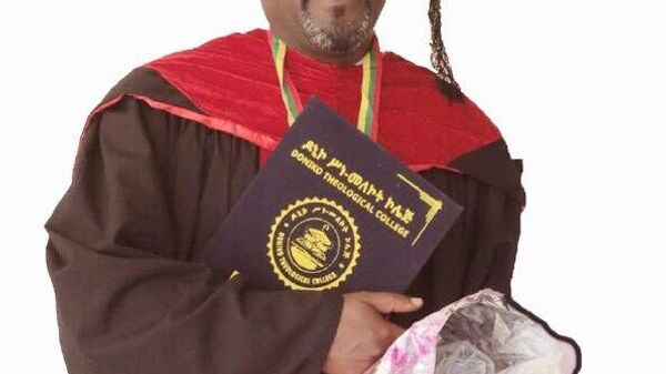 የአእምሮ እስር ሲሰበር፦ ሁለተኛ ዲግሪውን በማዕረግ ያጠናቀቀው የእድሜ ልክ ፍርደኛ - Sputnik አፍሪካ