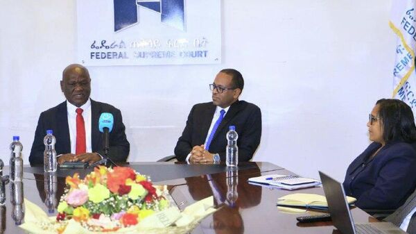የዚምባብዌ ጠቅላይ ፍርድ ቤት ፕሬዝዳንት የኢትዮጵያን ጠቅላይ ፍርድ ቤት የለውጥ ተግባራት አደነቁ - Sputnik አፍሪካ