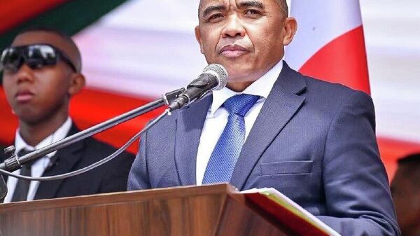 የማዳጋስካር ፕሬዝዳንት የሀገሪቱን መንግሥት በተኑ - Sputnik አፍሪካ