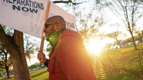 የባሪያ ንግድ ካሳ፦ አፍሪካ የምዕራባውያንን ሕግጋት እየተገዳደረች መሆኑን ኮት ዲቯራዊዉ ምሁር ገለጹ - Sputnik አፍሪካ