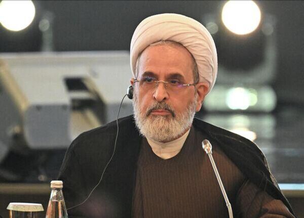 አያቶላ አሊሬዛ አራፊ፤ የኢራን የሃይማኖት ትምህርት ቤቶች ኃላፊ፣ የጥበቃ ምክር ቤት አባል እና የባለሙያዎች ምክር ቤት ምክትል ሰብሳቢ። አያቶላ አሊሬዛ አራፊ፤ የኢራን የሃይማኖት ትምህርት ቤቶች ኃላፊ፣ የጥበቃ ምክር ቤት አባል እና የባለሙያዎች ምክር ቤት ምክትል ሰብሳቢ። - Sputnik አፍሪካ