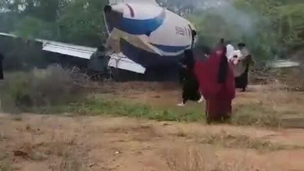 በኬንያ 36 ሰዎችን ያሳፈረ አውሮፕላን ማኮብኮቢያውን ጥሶ ቁጥቋጦ ውስጥ ገባ - Sputnik አፍሪካ