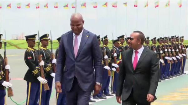 ጠቅላይ ሚኒስትር ዐቢይ ለሞዛምቢክ ፕሬዝዳንት ያደረጉት አቀባበል - Sputnik አፍሪካ