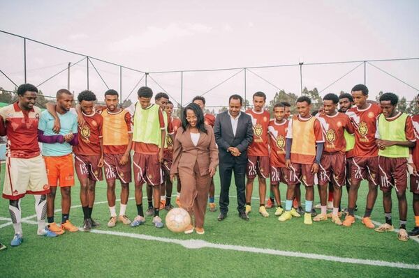 የመዲናዋ ከንቲባ አዳነች አቤቤ፤ ፓርኩ አዲስ አበባን በዓለም ከሚገኙ ትላልቅ ከተሞች እኩል እንድትሄድ ከሚያደርጉ ልማቶች አንዱ እንደሆነ ገልጸዋል። የመዲናዋ ከንቲባ አዳነች አቤቤ፤ ፓርኩ አዲስ አበባን በዓለም ከሚገኙ ትላልቅ ከተሞች እኩል እንድትሄድ ከሚያደርጉ ልማቶች አንዱ እንደሆነ ገልጸዋል። - Sputnik አፍሪካ