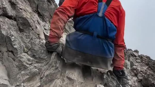 ሩሲያዊው በክንዱ የኤቨረስት ተራራን የወጣ የመጀመሪያው ሰው ሆነ - Sputnik አፍሪካ