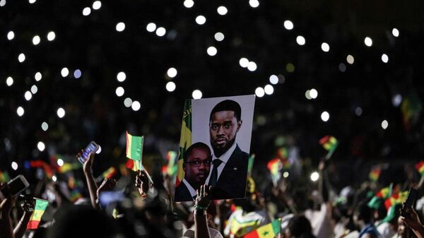 የሴኔጋሉ ፕሬዚዳንት ባሲሩ ዲዮማዬ ፋዬ ጠቅላይ ሚኒስትር ኡስማን ሶንኮን ከኃላፊነት አነሱ - Sputnik አፍሪካ