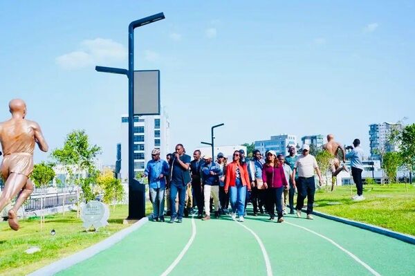 በጥቁር አንበሳና ቅዱስ ጳውሎስ ሆስፒታሎች የሚማሩ የሩዋንዳ የሕክምና ተማሪዎች የአዲስ አበባን የልማት ፕሮጀክቶችን ጎበኙ - Sputnik አፍሪካ