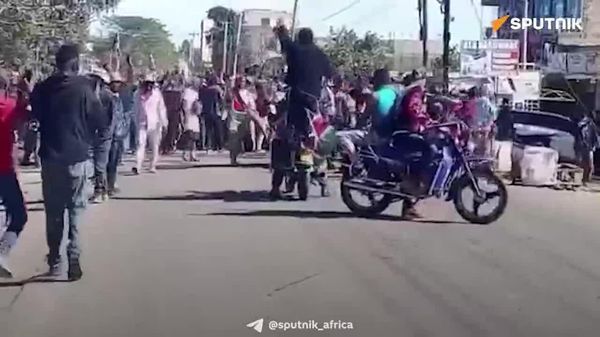 ኬንያውያን በአሜሪካ የቀረበውን የኢቦላ ለይቶ መቆያ ማዕከል ግንባታ በመቃወም አደባባይ ወጡ - Sputnik አፍሪካ