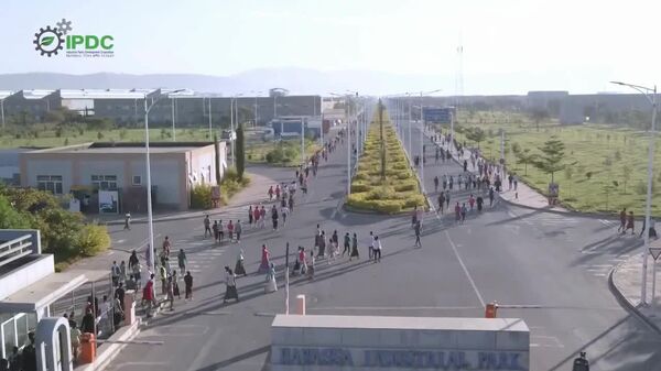 የኢንዱስትሪ ፓርኮች ልማት ኮርፖሬሽን ለሀገር ውስጥ አምራቾች የ4 ዓመት ነፃ የኢንዱስትሪ ፓርኮች አገልግሎት አመቻቸ - Sputnik አፍሪካ