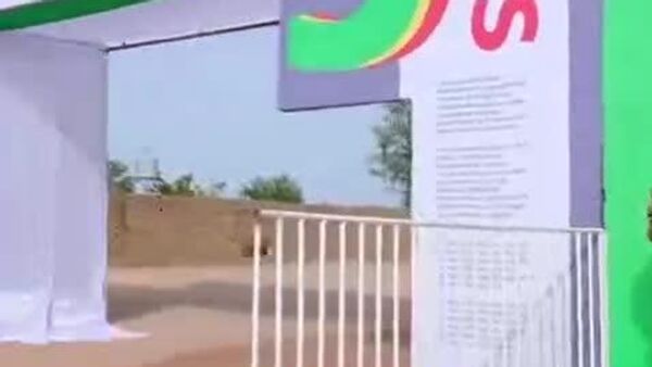 የማሊ ፕሬዚዳንት አሲሚ ጎይታ ለተዋደቁ ወታደሮች ልጆች የሕጻናት ማሳደጊያ ከፈቱ - Sputnik አፍሪካ