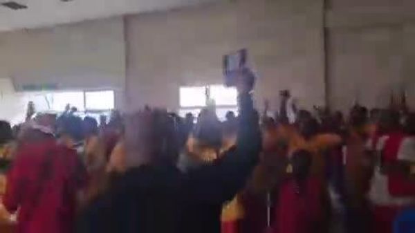 ናይጄሪያውያን ታራሚዎች ከኢትዮጵያ ጋር የተደረሰውን የፍርደኞች ልውውጥ ስምምነት ተከትሎ በውጭ ጉዳይ ሚኒስትራቸው ፊት ደስታቸውን ገልጸዋል - Sputnik አፍሪካ