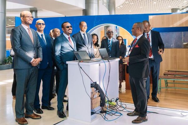 በአፍሪካ ቀዳሚ የተቀናጀ የዲጂታል አገልግሎት መተግበሪያ ዛሬ በይፋ መርቀናል - ዐቢይ አሕመድ በአፍሪካ ቀዳሚ የተቀናጀ የዲጂታል አገልግሎት መተግበሪያ ዛሬ በይፋ መርቀናል - ዐቢይ አሕመድ - Sputnik አፍሪካ