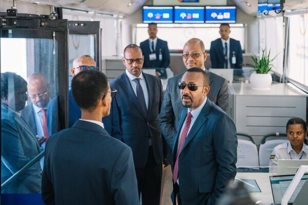 በአፍሪካ ቀዳሚ የተቀናጀ የዲጂታል አገልግሎት መተግበሪያ ዛሬ በይፋ መርቀናል - ዐቢይ አሕመድ በአፍሪካ ቀዳሚ የተቀናጀ የዲጂታል አገልግሎት መተግበሪያ ዛሬ በይፋ መርቀናል - ዐቢይ አሕመድ - Sputnik አፍሪካ