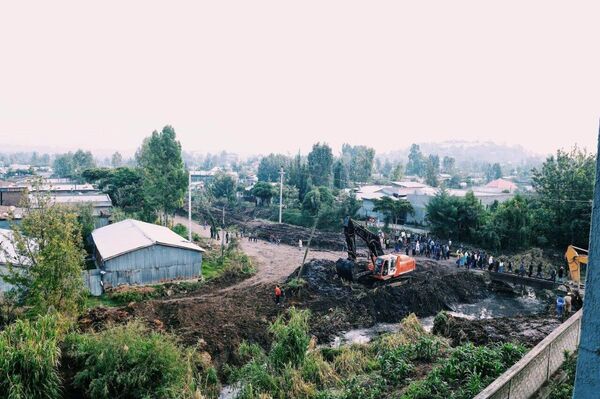 የአዲስ አበባ ከተማ አስተዳደር የክረምት ወቅት የጎርፍ መከላከል ሥራን በአቃቂ ቃሊቲ በይፋ አስጀመረ - Sputnik አፍሪካ