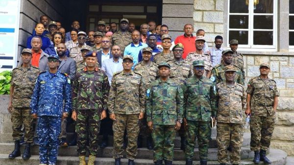ኢትዮጵያ የምሥራቅ አፍሪካ ተጠንቀቅ ኃይል ዕዝ መሪነትን ለኬንያ አስረከበች - Sputnik አፍሪካ