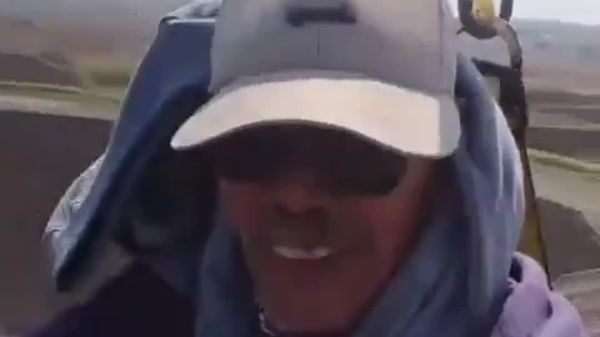 ከቦታ ቦታ በድሮን የሚንቀሳቀሰው ኢንዶኔዥያዊ ገበሬ - Sputnik አፍሪካ